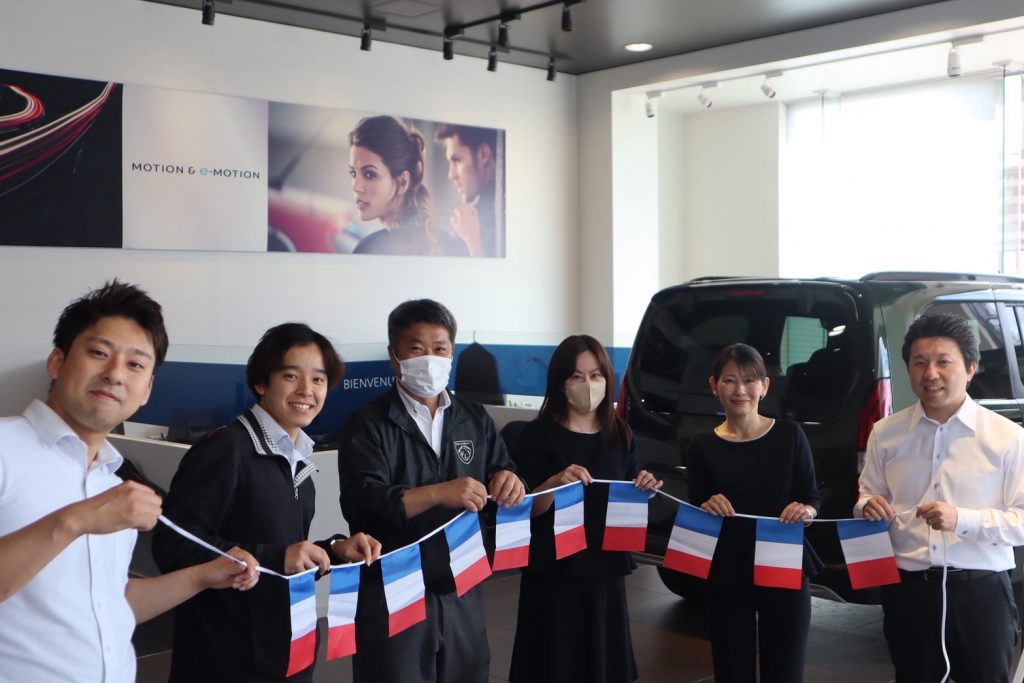 フランス自動車メーカー プジョー取扱店での出張バリスタ